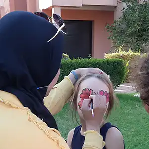 Maquillage artistique pour enfants à Marrakech